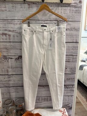 Calvin Klein Women's High-Rise White Jeans